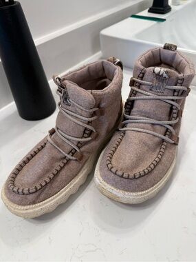 Hey Dude Women’s Taupe Lace-Up Moccasin Boot